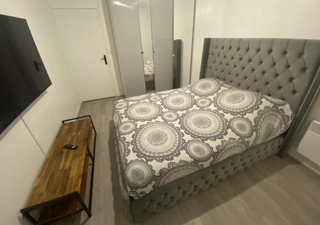 Dans Duplex - 12 Pensionat